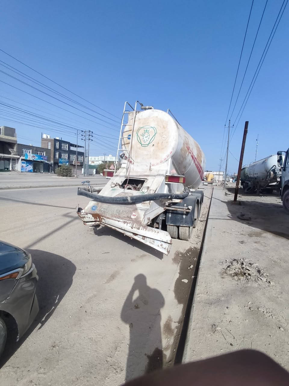 سلام عليكم سايلو لبيع تخم تاير حمولة 45طن تفريغ نص ساعة سعره 140وبي مجال الاستفسار عله هذه رقم ***********
