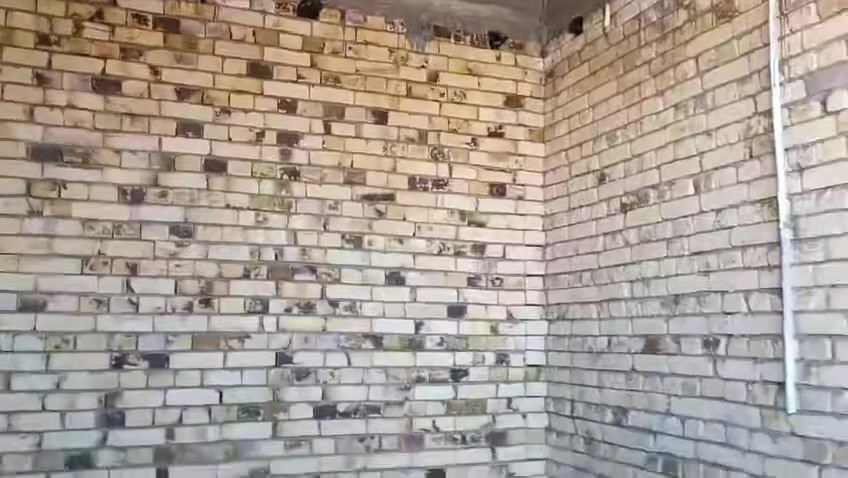 بيت رقم بحي الغدير بناء درجه اوله احسن طابوكه وسكف صب مع رباط 30 وكهرباء منشور بواري بل سكف مقابيل البيت ساحه مربع مفتوح معامله ب اسمي***********
