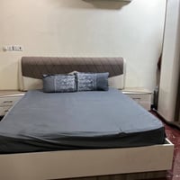 عندي غرفة تركية نظيفه 7قطع للبيع في بغداد حي الجامعة سعرها 650 الف  07...