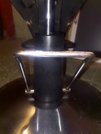 للبيع كرسي السعر 120 الف اوبي مجال مكاني بغداد الشعله للتصال 077129269...