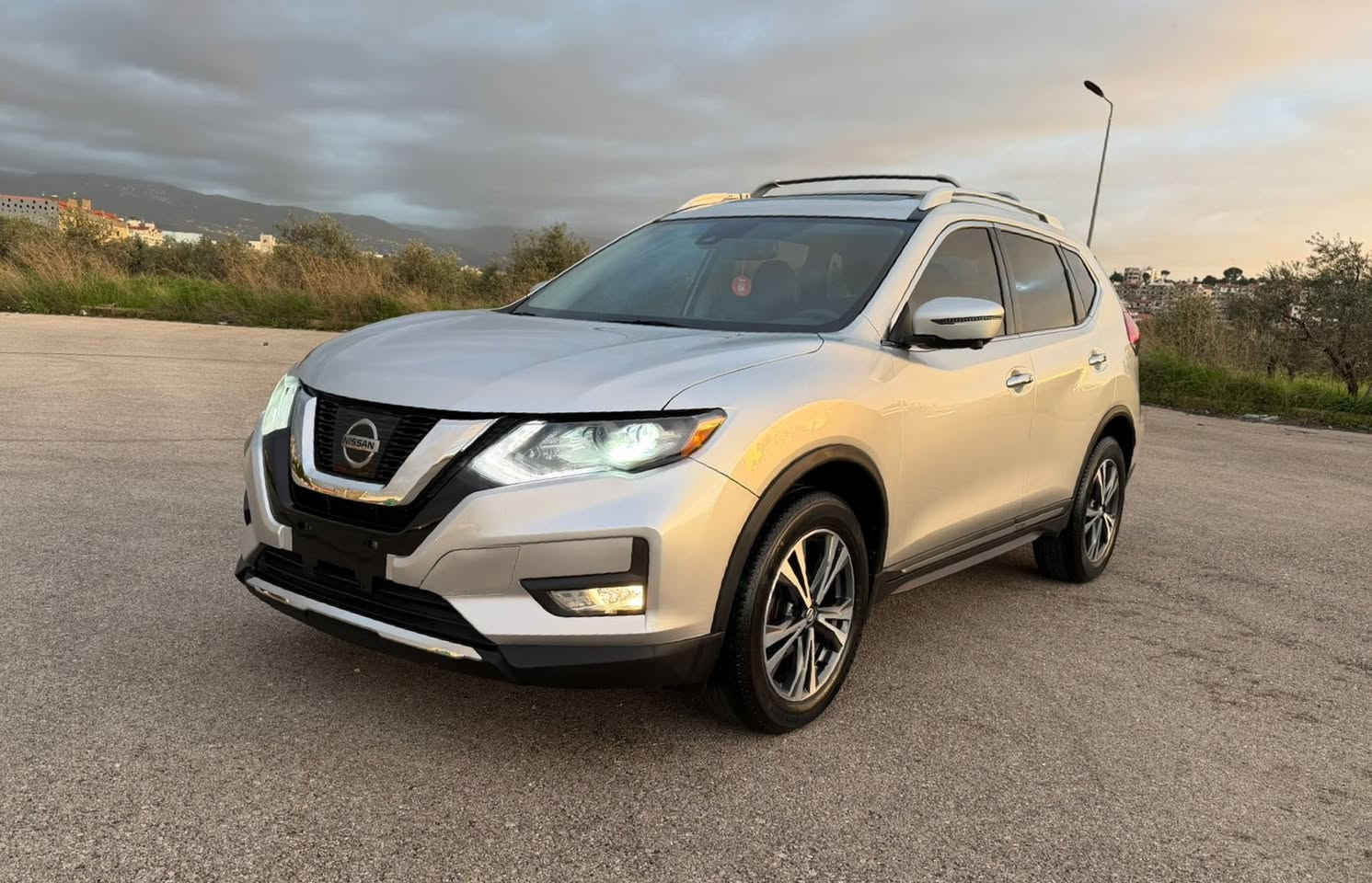 Nissan rogue , SL , 4wd , model 2017 , full lead
New arrival , motor vitesse body defrance' topp
Call me : 03/555202
warranty 3 months
Location : El koura , daher el 3ein


**إذا كنت صاحب هذا الإعلان وتريد حذفه لأي سبب، رجاءا أرسل رسالة إلى الدعم الفني**