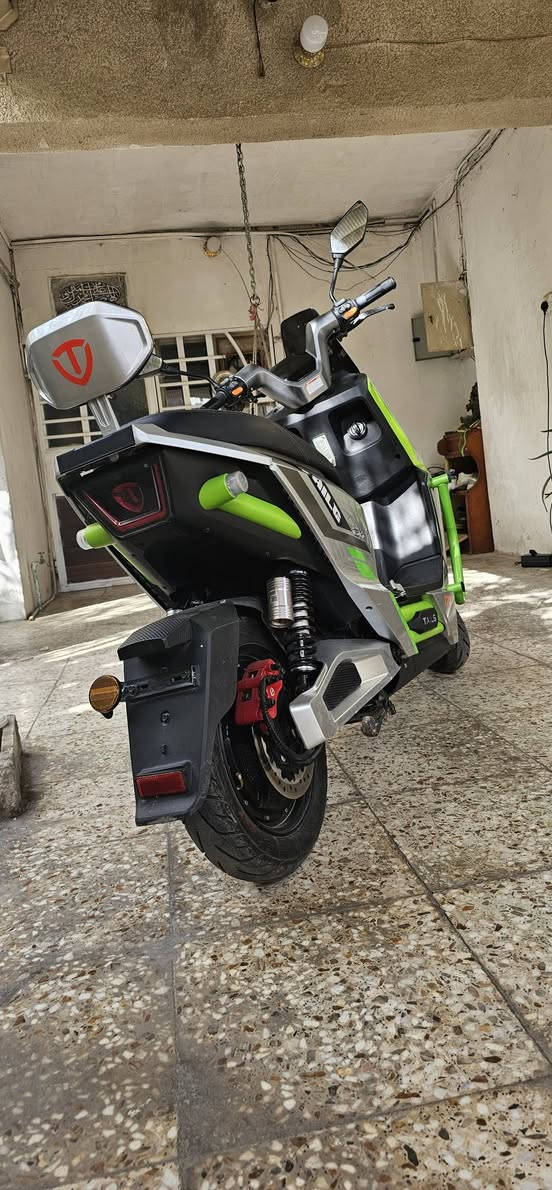 السلام عليكم شباب دراجة شحن كهربائية شركته تالين TAIL6 نوع ( الوحش سبورت * نحلة *) /SPORT/ ريدة بعده جديد استخدام اسبوع،
وصل معرض موجود بطاريات 6 كبار مسطرة 35 امبير ملف 2000 S سبورت رياضي نظام تشغيل بصمة سيكورتي تمشي ب الشحنة لمسافة 80 كيلو
 نظام ABS USP تجي لايت فنون LED حجم القادر 12 بركين امامي خلفي DX
شاشة دقة 4K تجي ستاند تعليك + ستاند جانبي دبل شعاره - عالي - ناصي - سكن
 نظام للرجوع للخلف 8 موديل 2026 سرعة حقيقى 80
تجي بصمة و سويج شاحن بعده بال جيس مدى بعيد تجوة موجودة قفل ستيرن+ جهاز إنذار
السعر ملوين و 250 و بيها مجال
مكان بغداد حي العامل
***********
