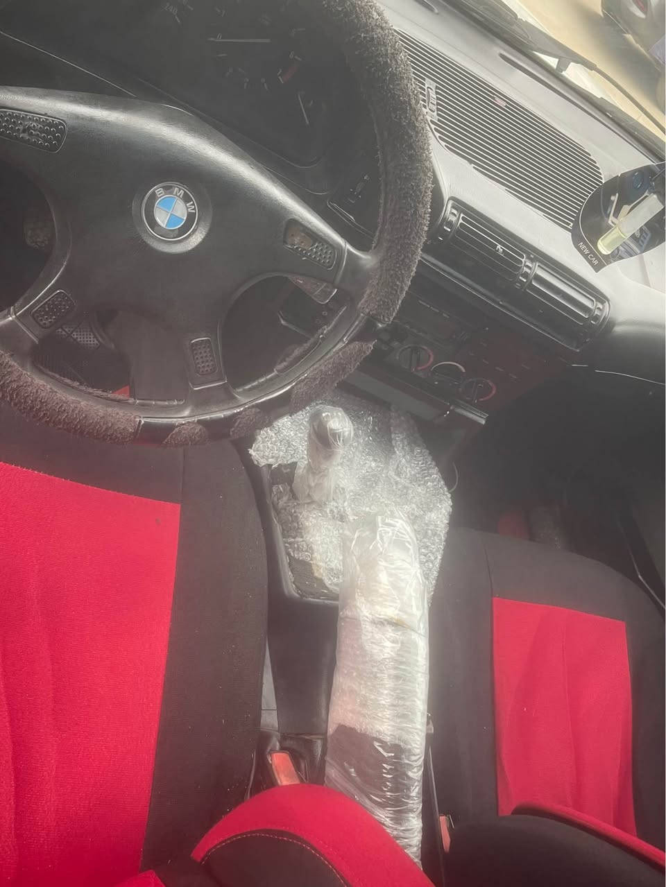 ابي ايم موديل 1991مواصفات فوله سيه لائيته كئير عاديه تحويل وكاله شه رت بي ايم فول موصفات سيلايت سقف فتح سياره كئير عادي محرك 520فول سعر38مجال ***********
*********** أربيل, العراق
