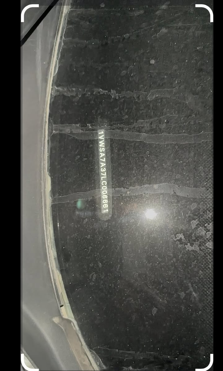 باسات 2020 مواصفات ال SE معروفة
فول بدون فتحة سقف 

بصمة 
داخل لونين اسود وقرميدي 

تشغيل عن بعد 

شاشة كار بلي 

كشنات جلد 

قطعتين تبريد 

رادار خلفي امامي

تدفئة مقاعد الاماميه 

وبعد اكو مواصفات اكثر 

ماشية 70ميل

محرك 2.0T

صبغ بنيد فقط 

وصور الحادث موجوده بالمنشور

السعر 180 وبيه مجال 

للعلم السياره باسمي تحويل مباشر 

الاتصال على االرقم

***********
