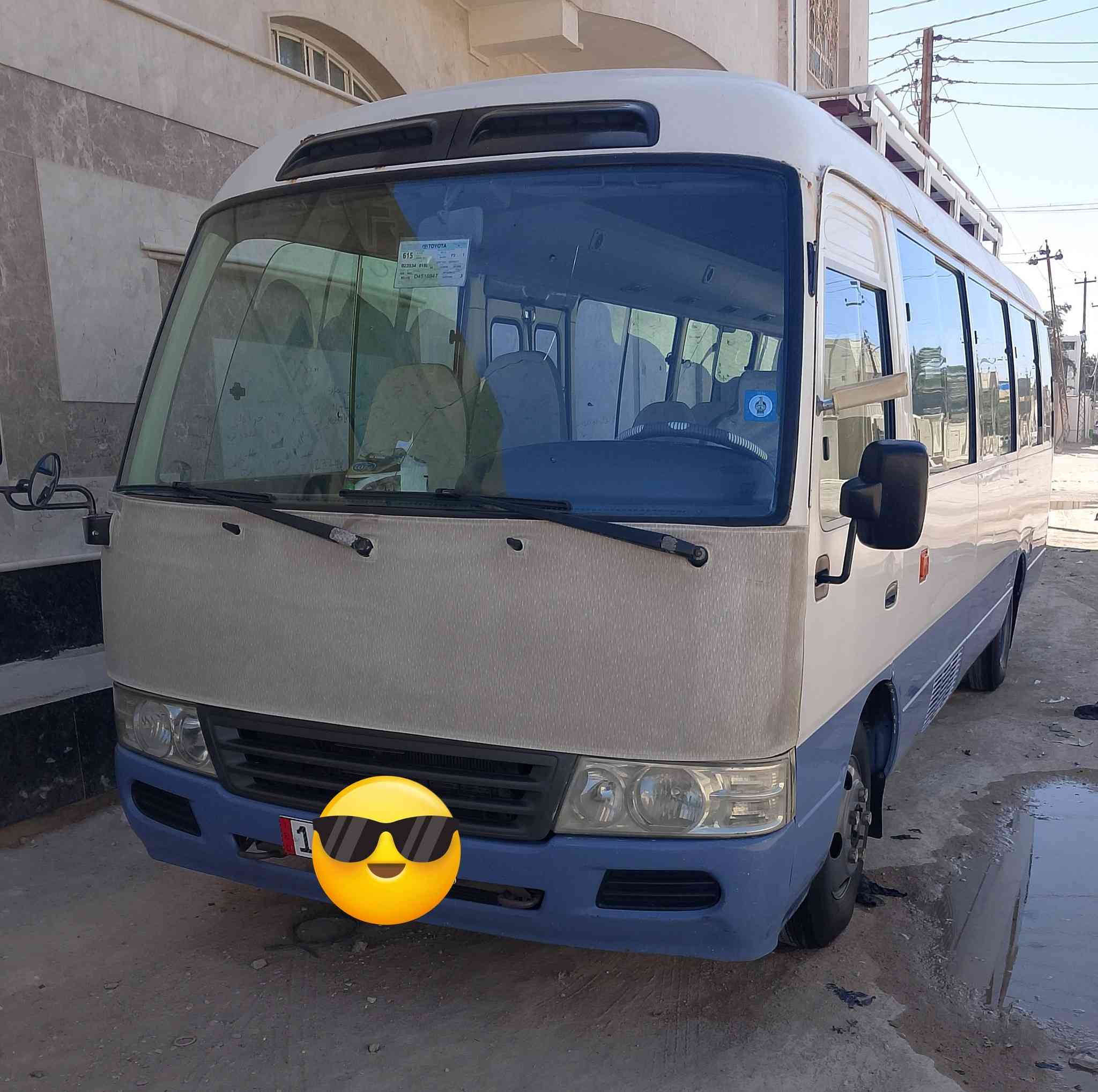 السلام عليكم كوستر 2008 الابيض مكفول والازرق بيه صبغ مكينه كير اكسل خير من الله تايرات  جوبلس ويل عادي منظومه غاز بطن دوشمه قلابي عادي هيئه غرامات مصفره رقم انجليزي بصره رقم التليفون*********** سعر 230 وبيها مجال
