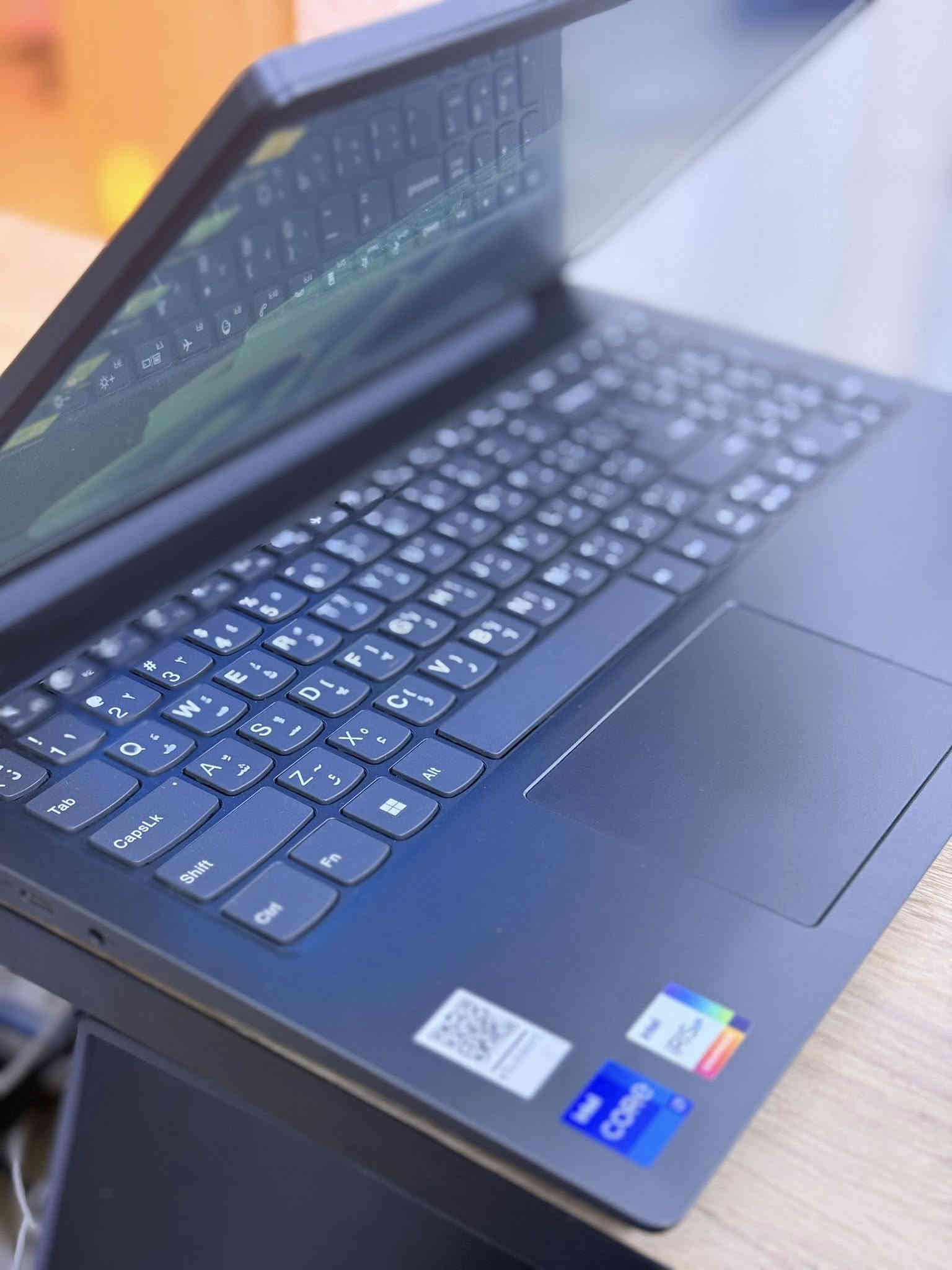 Lenovo للبيع 
المعالج كور اي ٧ جيل ١٢ 
رام ١٦ كيكا 
هارد ٥١٢ كيكا ssd 
كارت شاشة intel ires 
نظافة ١٠٠٪؜ 
مستخدمه ايام قليله فقط 
السعر ٥٦٥ الف
