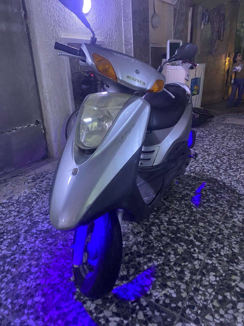 السلام عليكم بريز لايت ناصي كابريتر دراجه كلهه اصلي وفول ومكفوله شلعه معدل ومكينه برغي ممفتوح كفر اصلي ختم واحد كله شغال كابريتر وسلف اصلي اي شي تجاري مابيهاا اخوان كفاله عامه السعر675المكان الشعب رقم الهاتف ***********
