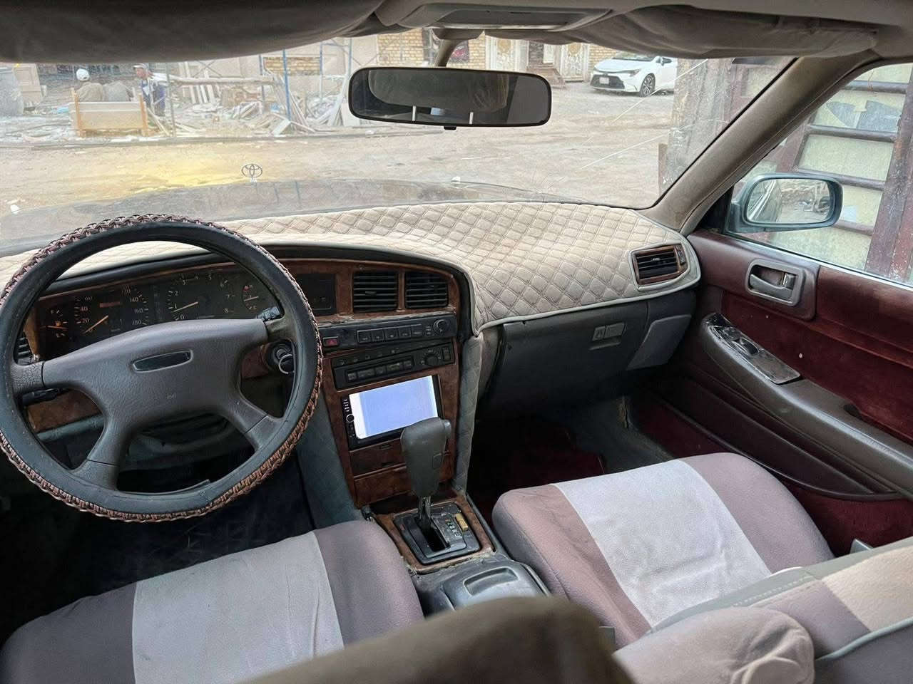 مارك موديل 91
مكفوله من العيب الشرعي ونقل الجثه 
والكص تحويل مباشر مشروع وطني 
السنويه ل29 كير مكينه حداديه جدد
تبريد ثلج تخم تاير جديد 
السعر 37 وبيها مجال حك الجيه
العنوان الناصريه المركز
التواصل ع رقم فقط ***********
