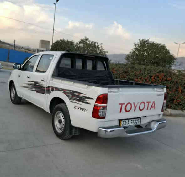 مـــرزیە HILUX 2013
گێڕ عادی ناوسور
بێ بۆیاخە کەمێك ساردی هەیە
مەکینەی کراوەتەوە بەس بەشەرتە
گێڕومەکینەو تەحویل و غەرامەی بەشەرت
بەناوی خۆمانەوەیە ، سەیارەکە هی ماڵە هی مەعرەز نیە
هەمووگیانی بەشەرتە تایەی تازە 
سەنەوی بەرچووە

سعر..177کەمێك مەجال
شوێن..سلێمانی ..بازیان
تلفون..     ***********
واتس اپ..*********** السليمانية
