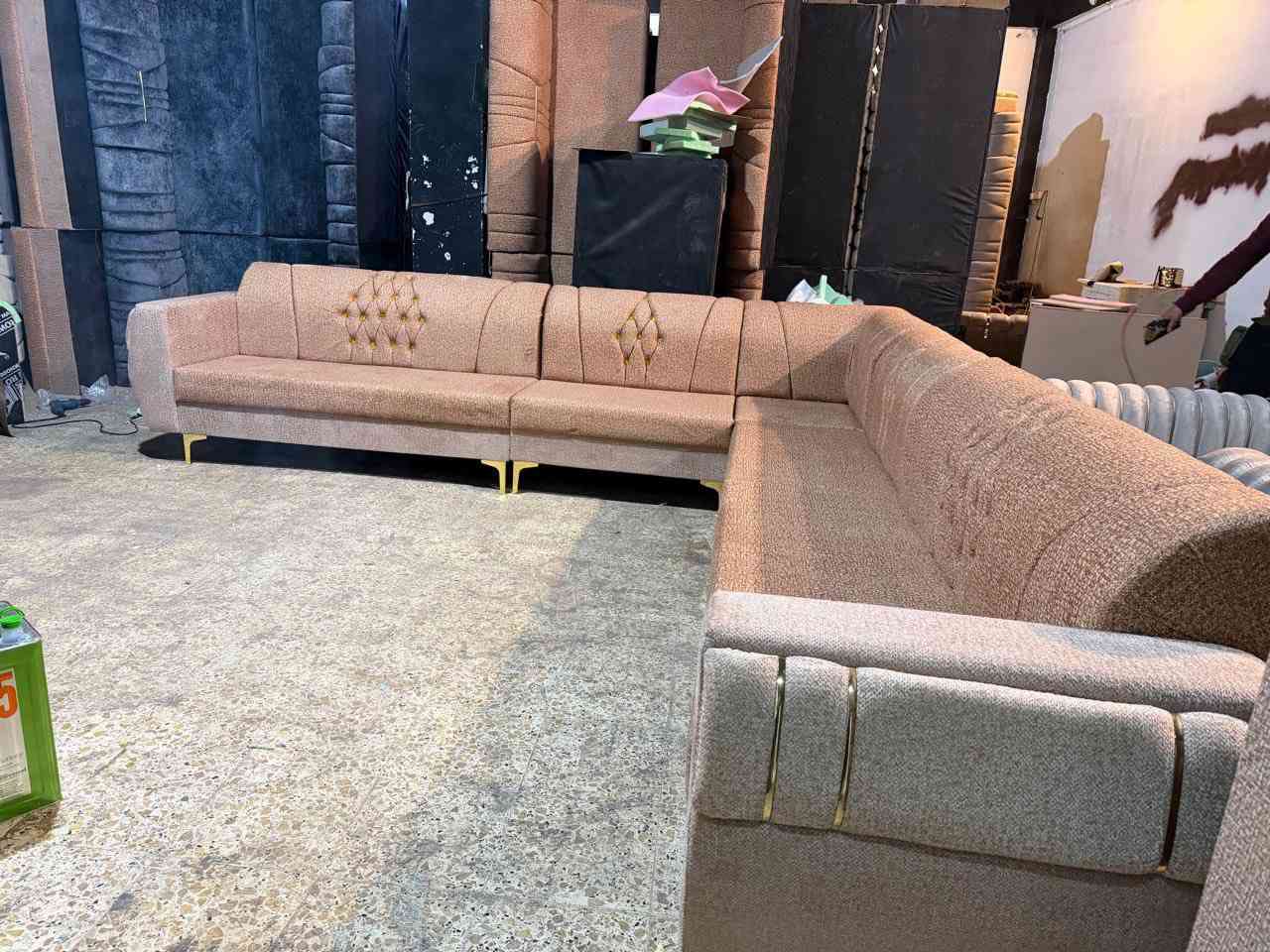 جميع المديلات متوفرة يم معرض ومزاد ام زهراء تفصال بشرط الواحد ٢٦٠ وتوصيل مجاني
***********
