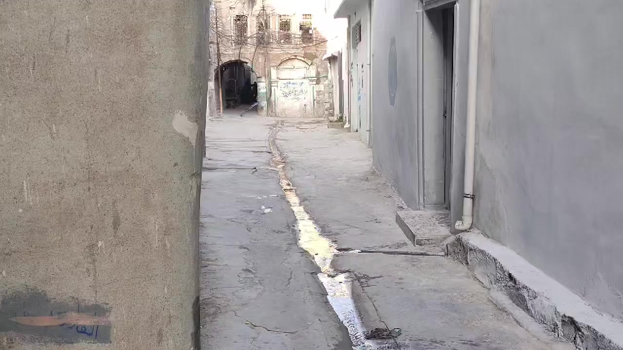 شقه للايجارمنطقه عبدوخوب
سياره للباب مساحه٧٠ متربناء جديد
السعر٢٠٠ الف قفل مكتب البرللعقار
***********/***********
