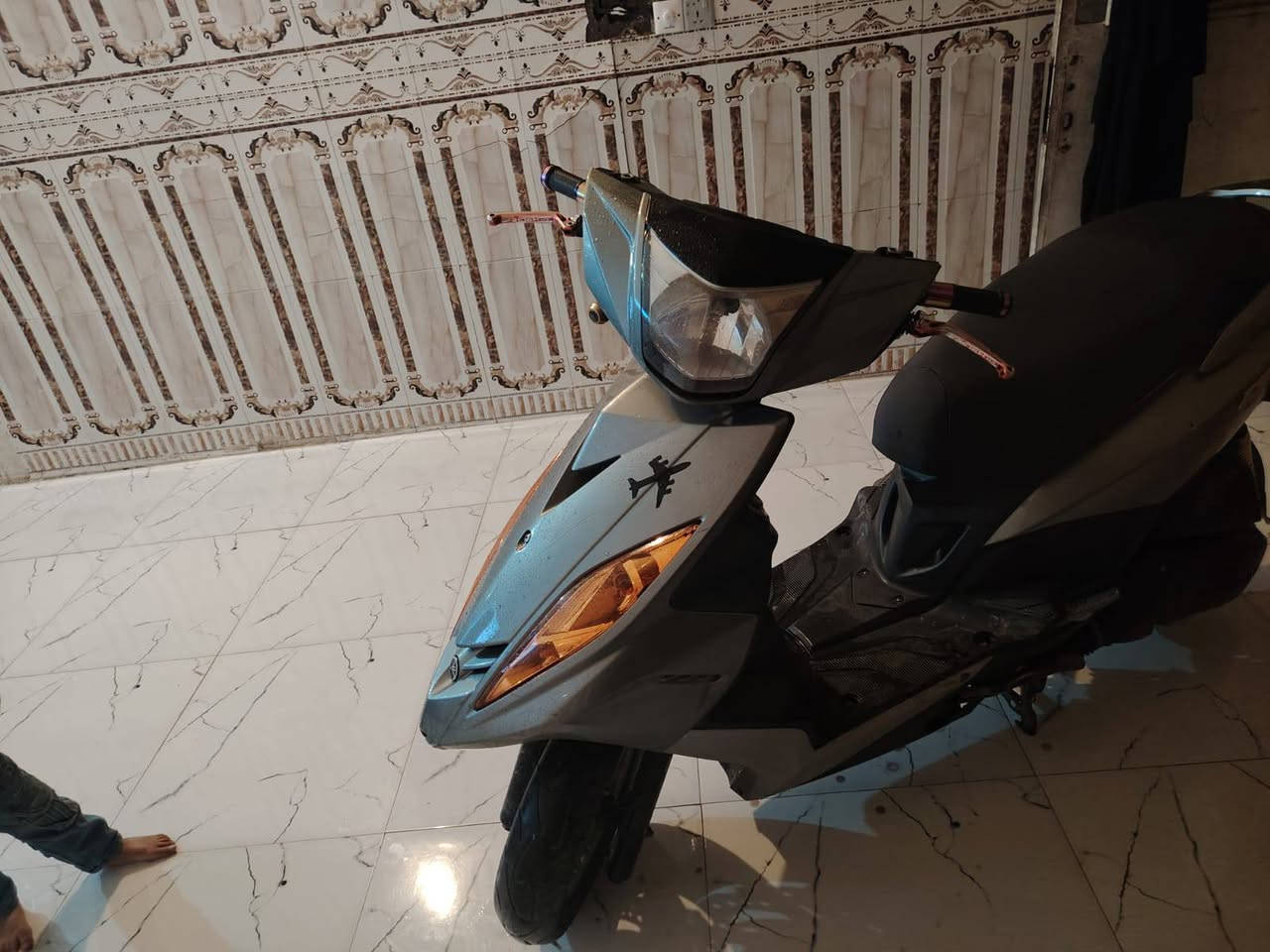 السلام عليكم جي تي ار للبيع موديل 14 عنوان سبع قصور الدراجه مال رمبه صال 29 يوم السعر مالها 950 الدراجه احلى من الصور خاص ما اجاوب اتصل على الرقم واتدلل *********** .. كرار
