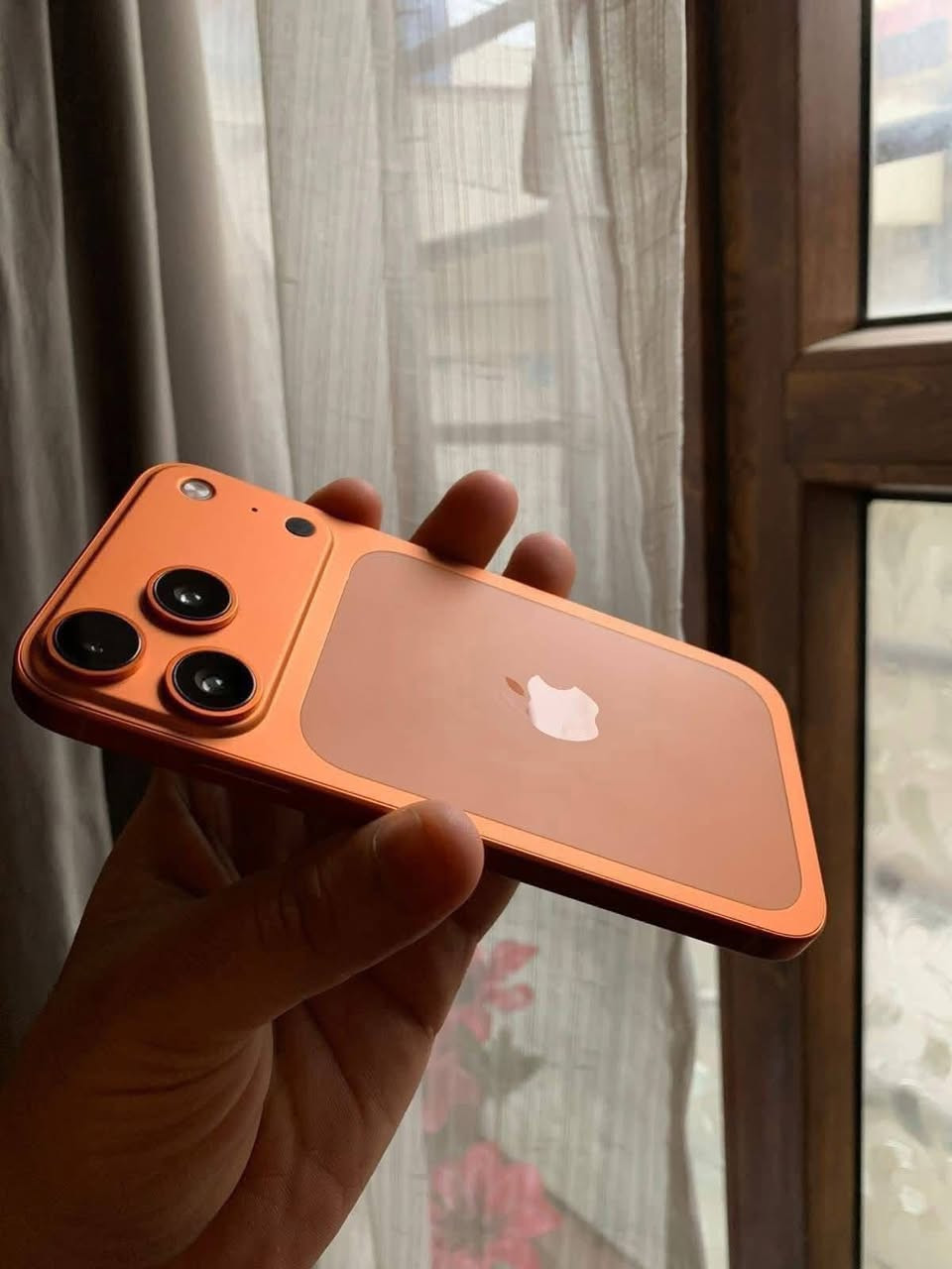 السلام عليكم ايفون Xr محور 17 برو نضيف  مستبدل بطاريه فقط ذاكره 64 جهاز نضيف رايده ب 175 الف مكاني بغداد الطوبجي ***********
