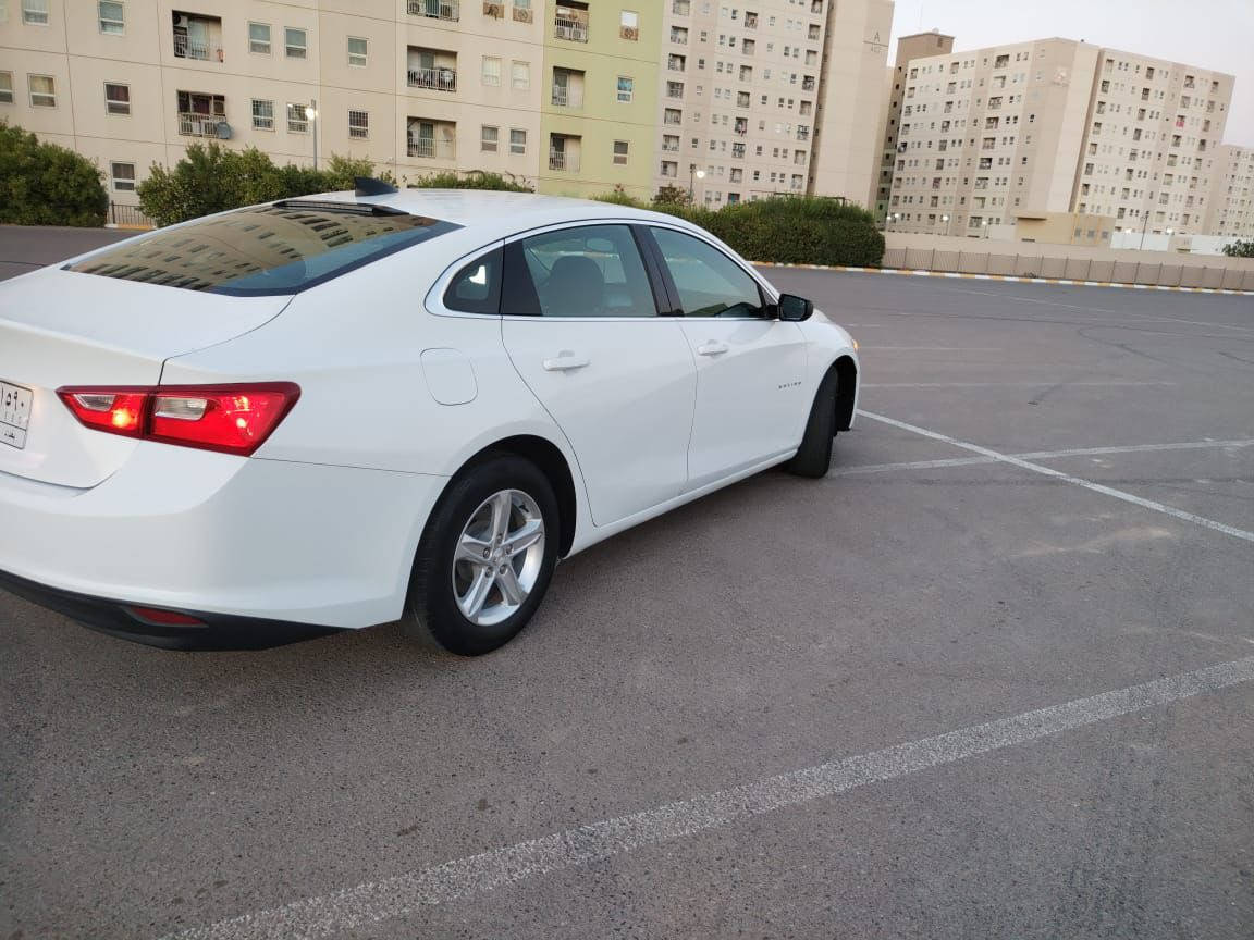 السلام عليكم ماليبو موديل ٢٠ معوقين بعد  خمسه اشهر  وتكون حرة رقم بغداد حادث موضح بالصور بيها قطع صبغ أبيع حزام مكان السيارة بغداد جميلة موبايل ***********  سعر 90 بيه مجال
