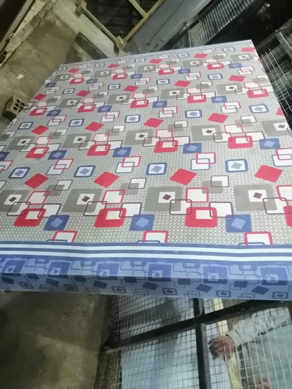 سلام عليكم  تخت جربايه نفرين سعره ٥٠ مكان كربلاء قريب شارع الحافظ عمود ١٣١ قرب دلالية الضياء الاتصال على الرقم *********** *********** كربلاء, العراق
