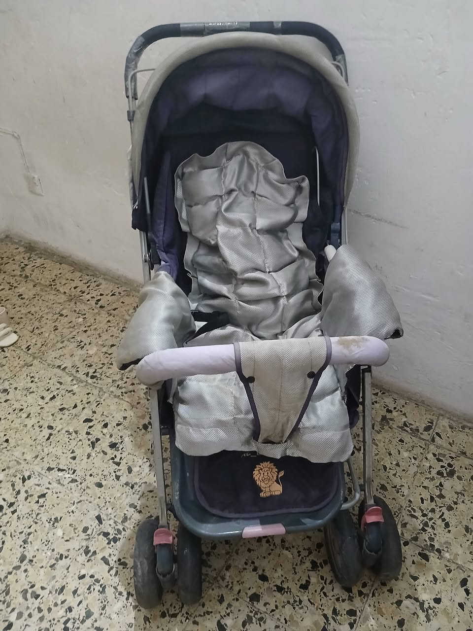 عربايين للبيع فقط يحتاجن غسل بسعر مناسب


**إذا كنت صاحب هذا الإعلان وتريد حذفه لأي سبب، رجاءا أرسل رسالة إلى الدعم الفني**