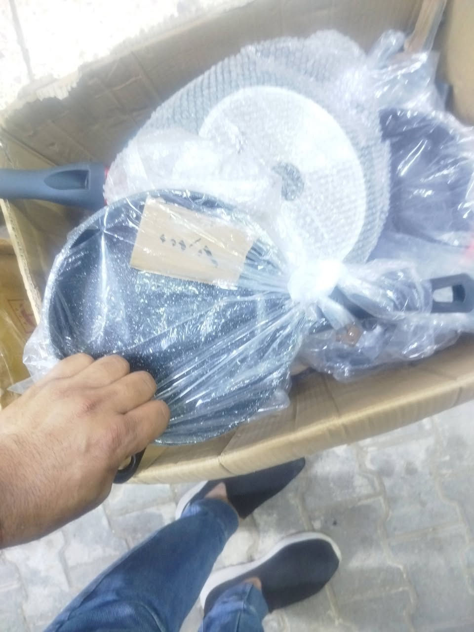 طاوات وزن للبيع سعر الكيلو 9 آلاف كله طاوات ماركه مكاني كوت حي الحوراء ***********

