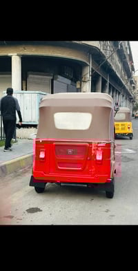 تكتك للبيع. سعر كلش مناسب. وحق الله.  نضيفه ومابيه شي بس عدي ضرف محتاج...