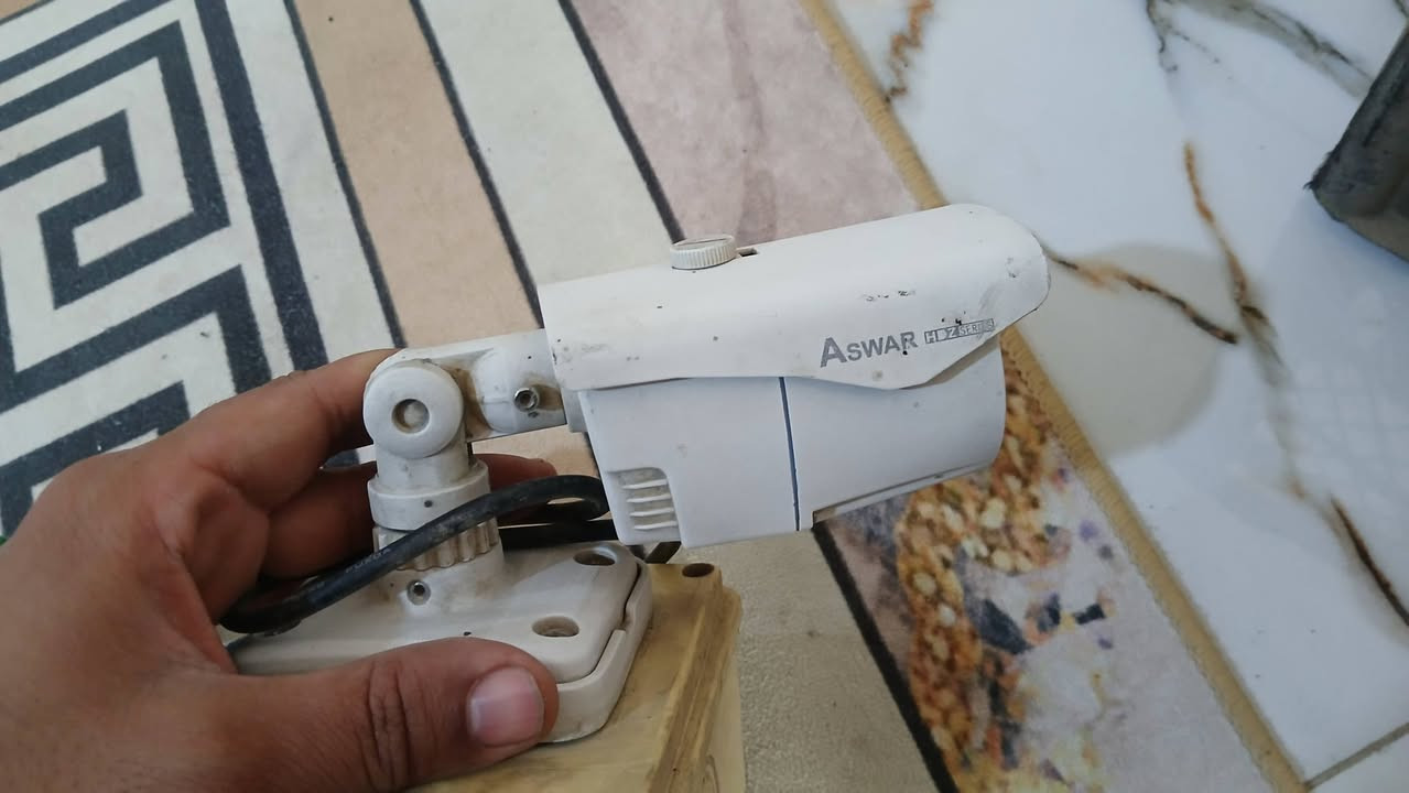 كامرات باله فحمه  الوحده ب10ألاف وبيها مجال شي بصيط 
استفسار ***********
