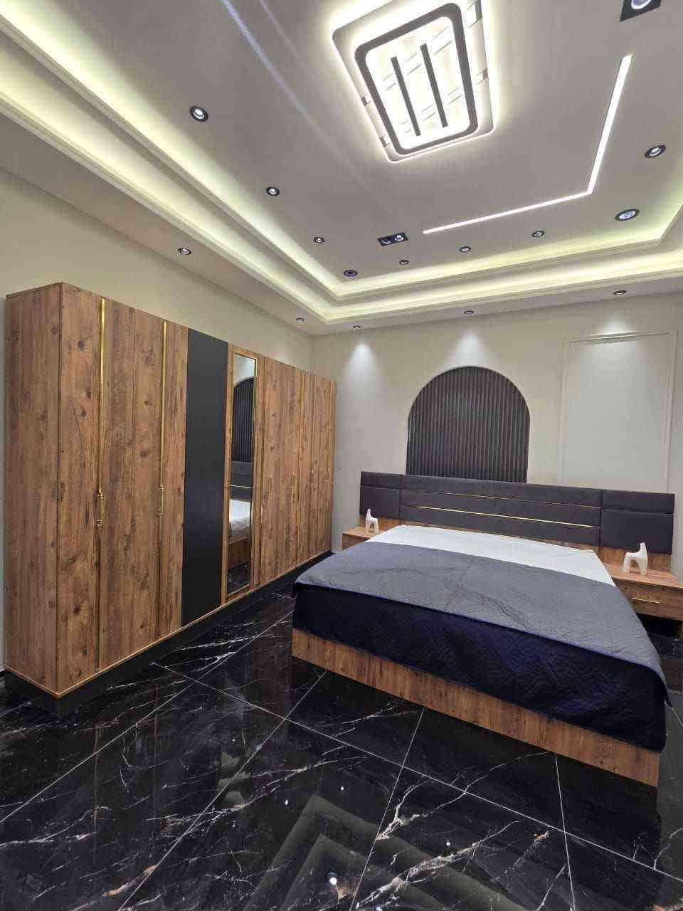 سلام عليكم غرفه جديده تركي 7 قطع اخذناه ب7500 ونبيعه بسعر 700 فقط (ملاحظه الغرفه مامستخدمه ابد  الله شاهد مجرد شديناه وفتحناهه لان طلعت اصغر من غرفتنه واخذنه غيرهه)
للحجز مراسله ع هذه الرقم ‏‪+964 780 848 1059‬‏
محافظة النجف الاشرف @إشارة
