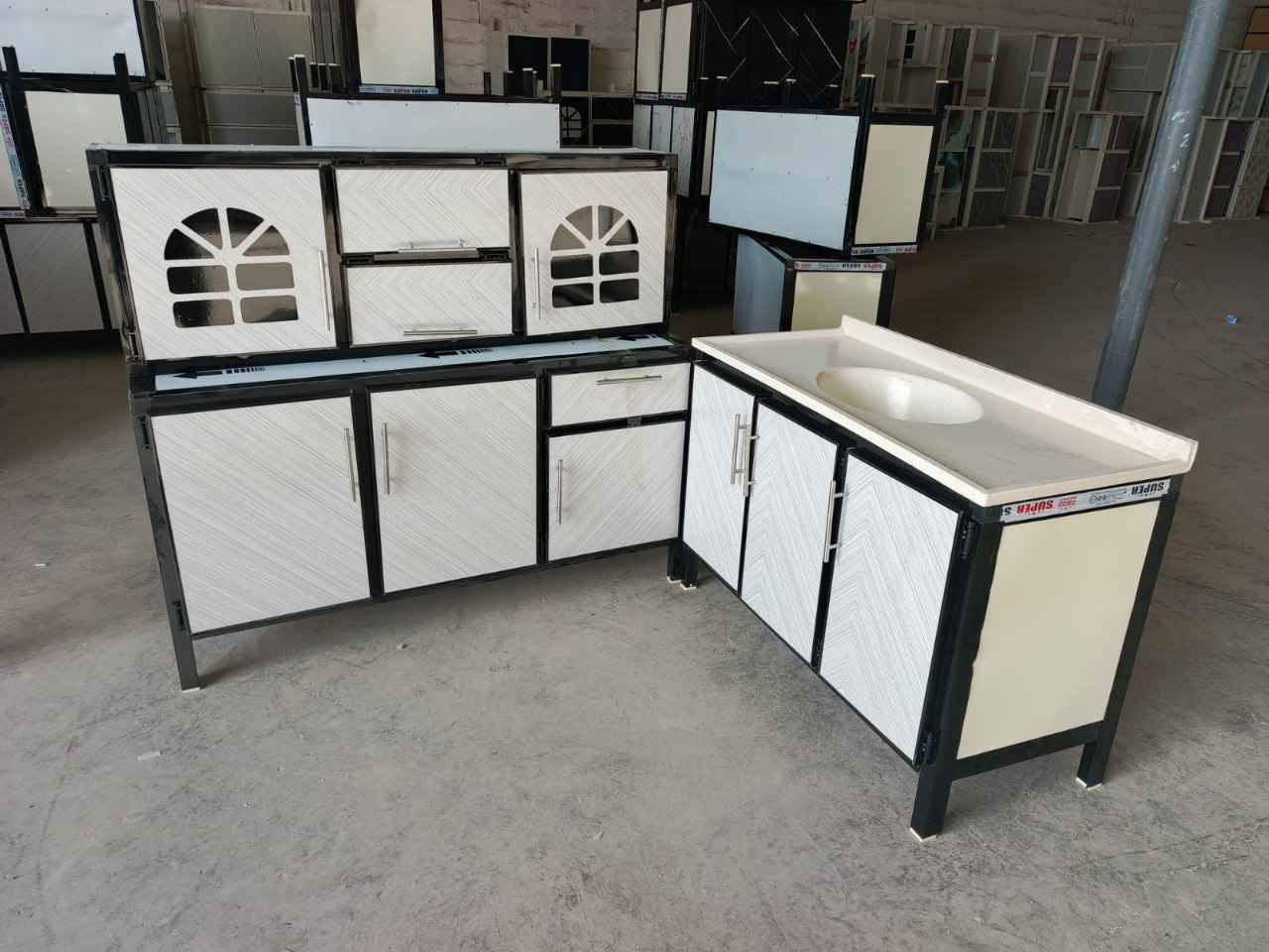 كاونتر 3 قطع ارضي وملحق قياس متر ونص 
..مع سنك متر و٢٠سم مرمر.
💥 (المنيوم صيني )💥


**إذا كنت صاحب هذا الإعلان وتريد حذفه لأي سبب، رجاءا أرسل رسالة إلى الدعم الفني**