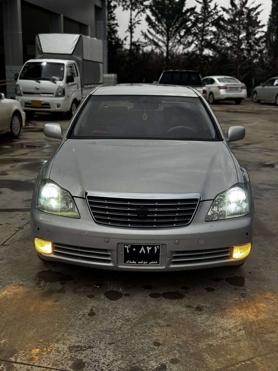 سەرەتا بەناوی خوای گەورە
شاهیینە. مووس مووس پاکەتی شووشە
١٨٢ بێدووکەڵ 
٢٠٠٥ کامیرا 
١٤٢ هەزاری هەقیقی رۆشتوە 
٢دووگمە 
١ پارچە و پەڵەیەکی بچووکی بۆیاخە هی ئەورووپا
یەک تەقە و رەقە گەڵایەک ببڕە  
بی دوعموو بی لیدراو بەشەررتی هەموو شتیک 
کەڤەر گۆرا و شەنس و تەبرد بەشەرت 
گێڕوو مەکینە بە شەرت 
٤ تایە و ویلی لۆکی لە ژیرایە 
دەعمی پیشەوە هەتا دەعمی دواوەی بەشەرت 
شوین سلیمانی  
٥٣ گەڵا و معامەلەیەکی برایانە
***********
