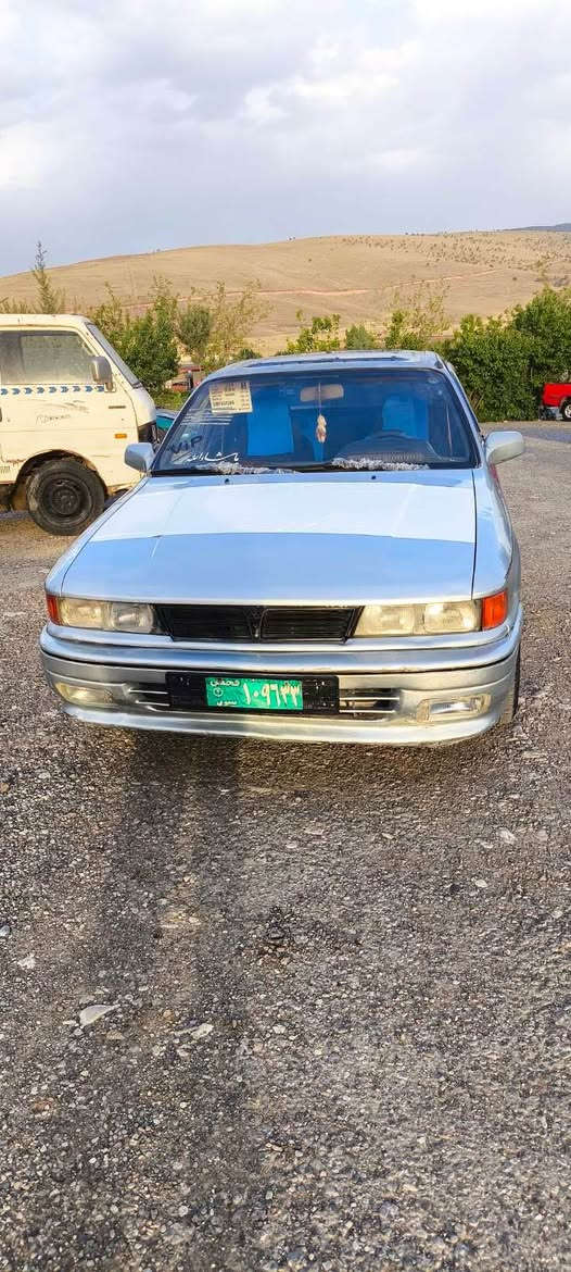 گڵاند مۆدێل ١٩٩١
 
مەکینە ٣٧
 بۆ جوانی بۆیاغ کراوەتەوە
 دەعامی لۆ دەعامی بە شەرت بێ دەعم و لێدران چوار تایە و ویلی لۆکی لەژێرە 
پێش و پشتی چرکەی تێدانییە
 گێڕ و مەکینە بەشەرت
 ئاڕم و سەنەوییە بەشەرتی ئاڕم و ئەوەلیات
 وە بەشەرتی بەناو کردن.
نرخي ٣٢ماجال 

ره قم مؤبايل.    فاي به ر واتس ئا بي له سه ره
 

***********
*********** أربيل, العراق
