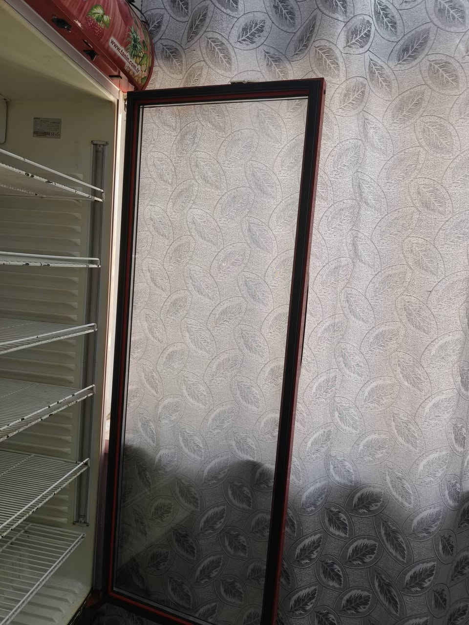 عارضة تفيدك للبيت وللمحل 
مبردها قوي وغازها كامل 
شغالة كلشي مبيها تجي تفحصها بايدك وبعينك
السعر 225 وبيها مجال 
الرقم للتواصل ***********
عنواني جانب الايمن منطقة الشفاء قرب الطوارئ ام الربيعين
