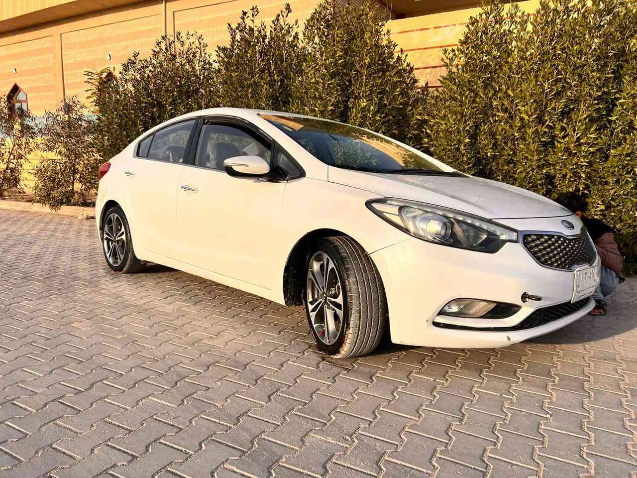 السلام عليكم بيع مستعجل
سيراتو 2013 خليجي محرك 1600 جديد كير حداديه تبريد كله مشروط شنويتها2028رقم قادسيه مداور ثاني يوم
 مواصفاتها كشنات جلد اصل هيتر ستيرن هيتر كشنات لد امامي لد خلفي السياره بيها صبغ بركن الجاملغ الامامي بس بل ركن ول باب السدر بي دائره صغيره وركن الجاملغ الخلفي الايمن فقط السياره بدون ضربه اثر شخوط
السعر108 وبيها مجال حك الجيه
مكان نجف الاستفسار: ***********
