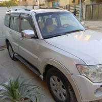 باجيرو ٢٠١٠ مواصفات عاديه مكفوله بدون اي صبغ  مكينه٣٥٠٠ فور ويل صدر جد...