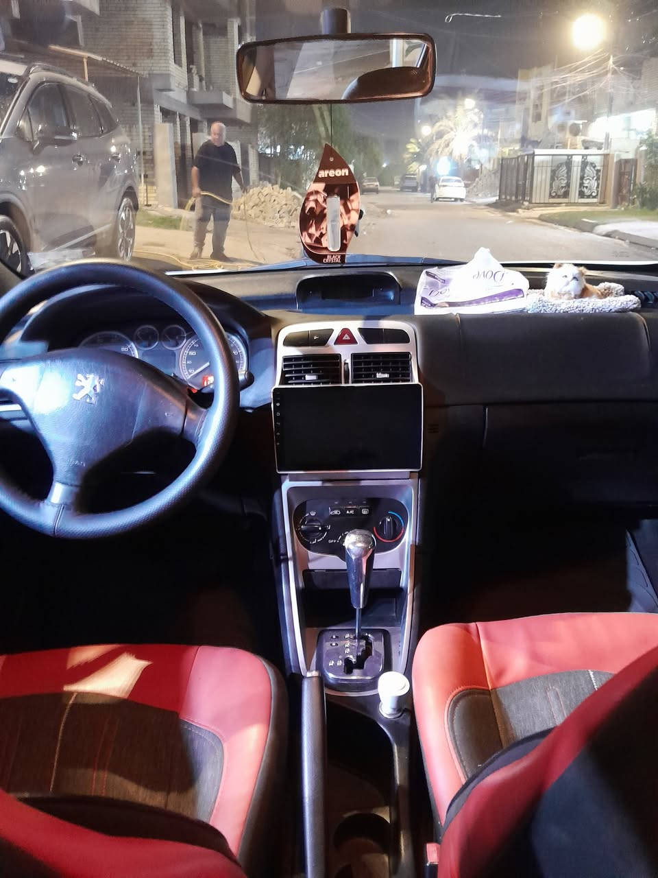 السلام عليكم بيجو 307 للبيع 2004
الصبغ بلادي مكينة وكير مكفولات تبريد ثلج
السيارة نضيفة كما موضح بل صور 
تحويل ثاني يوم العنوان بغداد الكرادة 
السعر 50 وبيها مجال للطيبين 
***********
