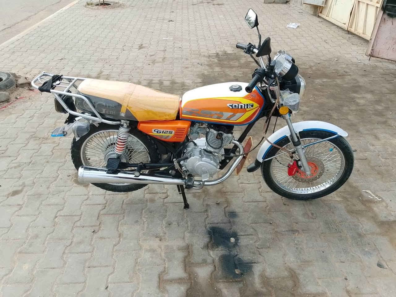 سلام عليكم دراجة لبيع موديل 2024
محرك ما مفتوح 🔓 وراج موجودة سعر 600وبي مجال 
مكان قرتبة رقم ***********
