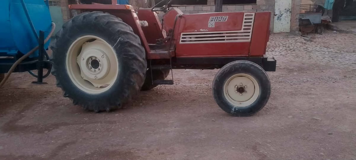 مكينه فيات للبيع حجم 780 العنوان ديالى بلدروز/__*********** مكلف بل نشر
