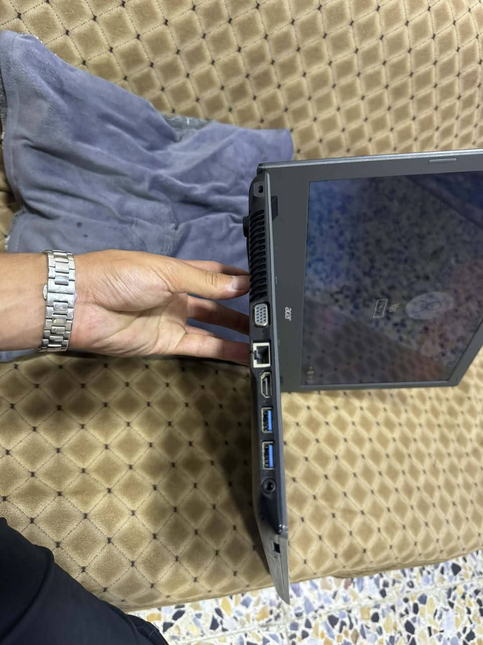 مواصفات حلوه وجهاز نضيف مراوس اب موبايل مواصفاته قويه حت لو انطي فرق وهاي مواصفاته وصوره الموديل:
مواصفات حلوه وجهاز نضيف مراوس اب موبايل مواصفاته قويه حت لو انطي فرق وهاي مواصفاته وصوره الموديل:
Acer Aspire E5-573

المعالج (CPU):

Intel Core i5-5200U بسرعة 2.20GHz

الرام (RAM):
12 GB DDR3

كرت الشاشة (GPU):

Intel HD Graphics 5500
128 MB
التخزين:

SSD: سعة 256 GB (Lexar NS100)


**إذا كنت صاحب هذا الإعلان وتريد حذفه لأي سبب، رجاءا أرسل رسالة إلى الدعم الفني**