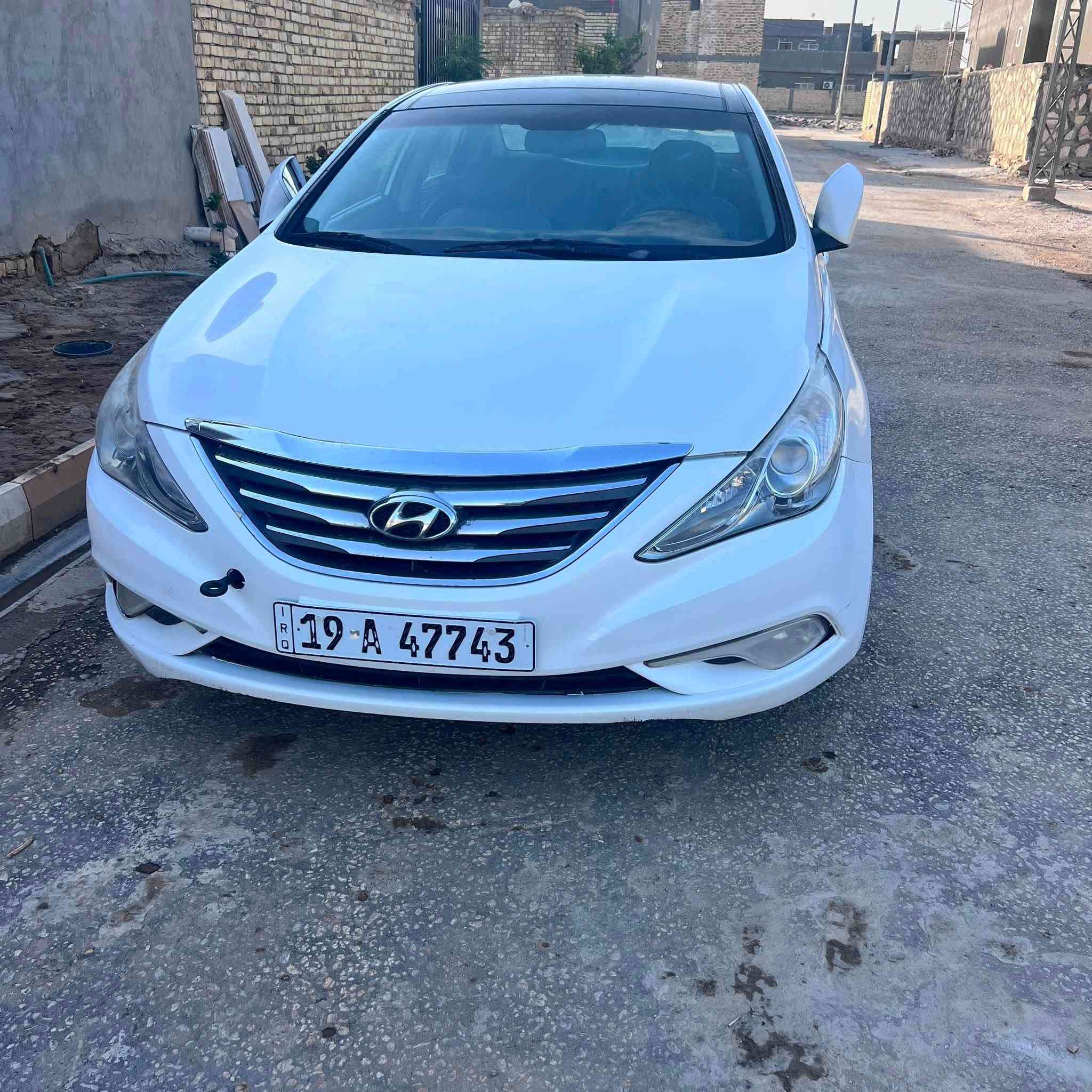 سلام عليكم للبيع سوناته مديل214 وارد كوري مواصفات بني رامه شاشه جبيره حساس خلفي بلاتوث مري شفط كامره خلفيه ثلاجه بل جكمجه مكينه الفين بيه صبغ من كوريه جاملغ خلفي وجزء من الباب وجزء من الجاملغ المامي مامفتوح بيه كلشي  السعر 93 دي ***********

