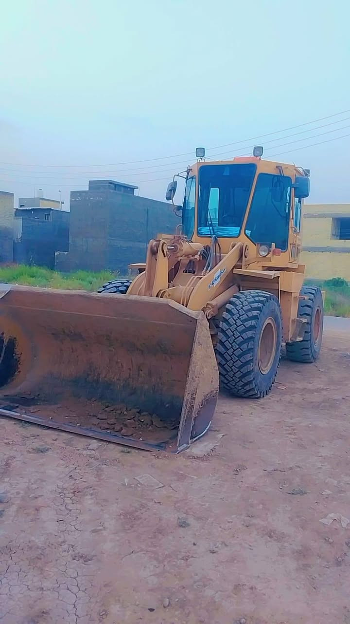 دخول جديد شفل كاوسكي حجم 65 داش 3 تخم تاير تبريد مرقم نجف مكان بغداد مشتل محرك ستة هينو مكفول رقم انكليزي رقم  تلفون ***********
