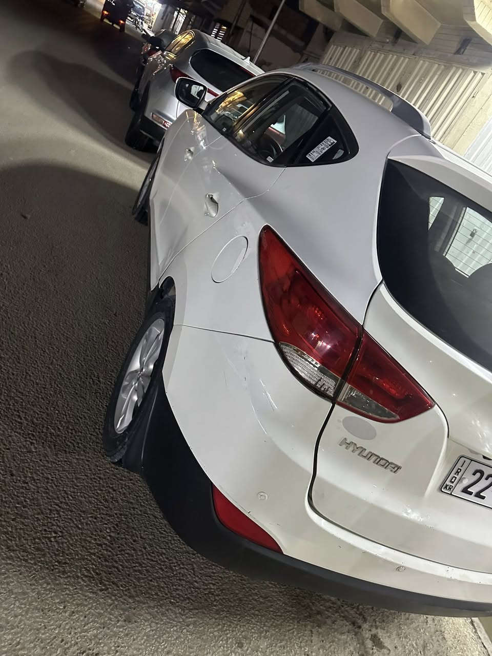 السلام عليكم للبيع توسان خليجي
٢٠١١
بيه بنيد وجاملغ وشويه بالتكمه 
رقم اربيل دولي 
مكينه ٢٤٠٠
فول موصفات 
صدر تبريد تمام 
السعر ١١٢
مكان السيآره بابل لاسكندريه 
لاستفسار اتصل ***********
