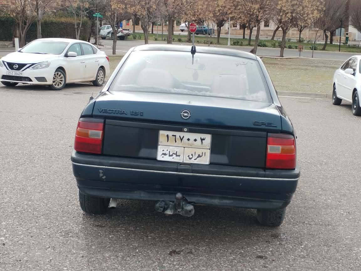 سلام عليكم
اوبل فيكترا للبيع موديل 1991محرك 18 
ره قه م سليمانيه ***********
