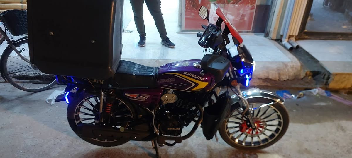 ايراني موديل 26 ماماشية هواي جديدة لوك مكينة 200 المكان بغداد الدورة للتواصل ***********
