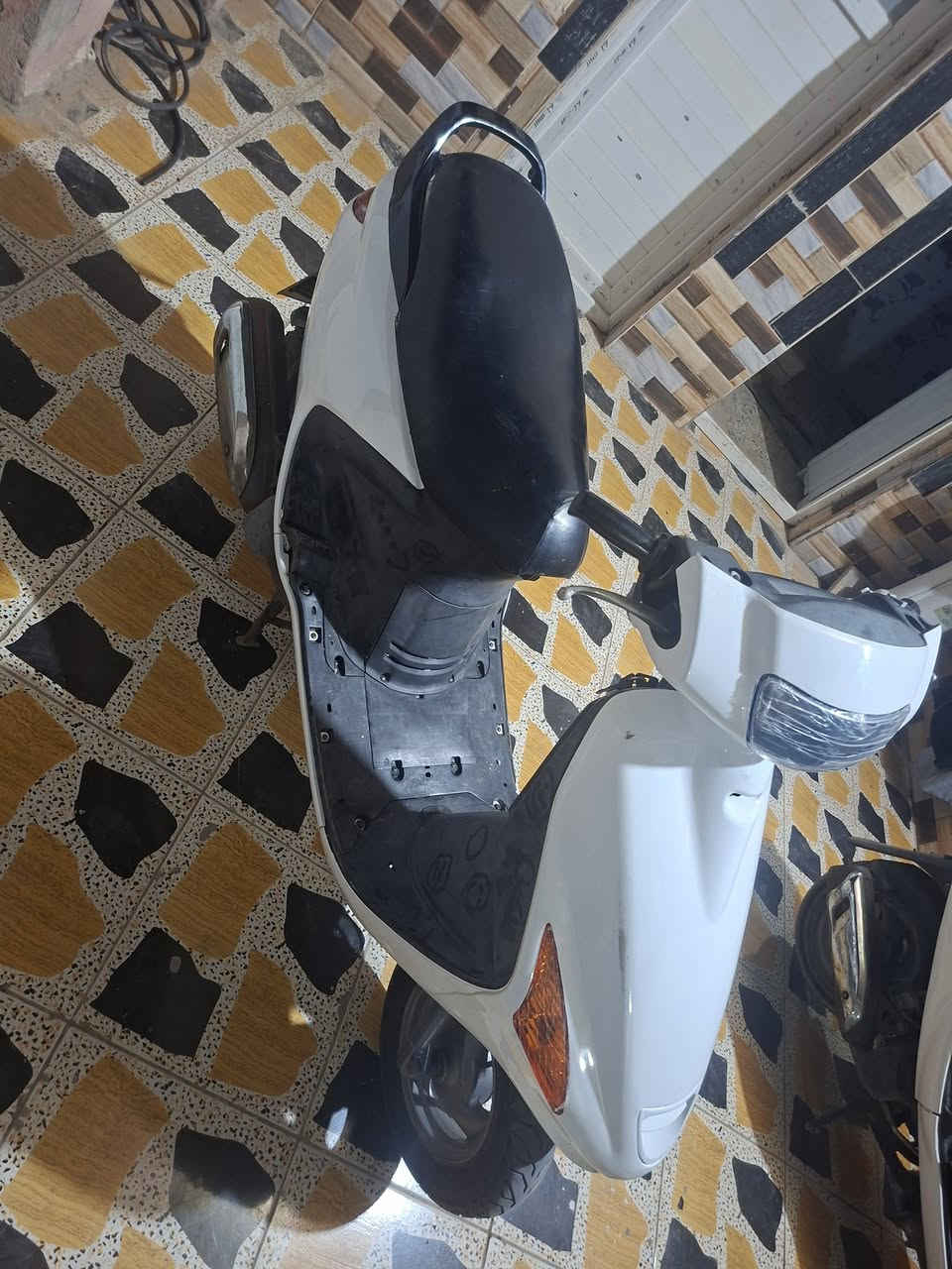 فراشه نثية محرك حاويه مكان بني منصور ***********
