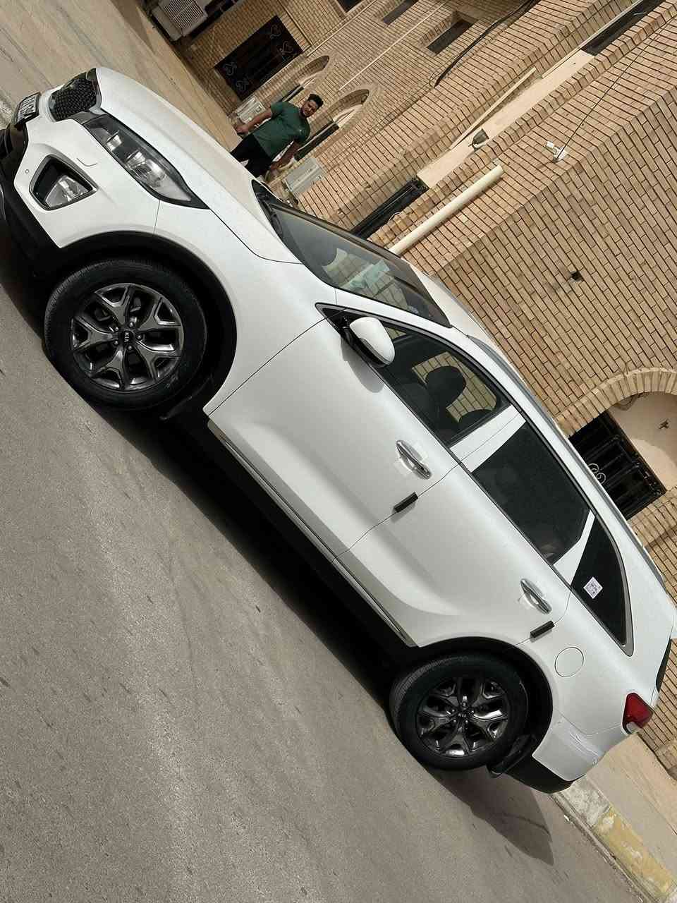 السلام عليكم للبيع سورنتو 2016 مكفوله كفاله عامه ماعدا بارد شبر بداير الباب مكينه 4 سلندر رقم أربيل بأسمي مكاني الديوانيه مستعجل ع البيع السعر 187 وبيها مجال للاستفسار ***********
