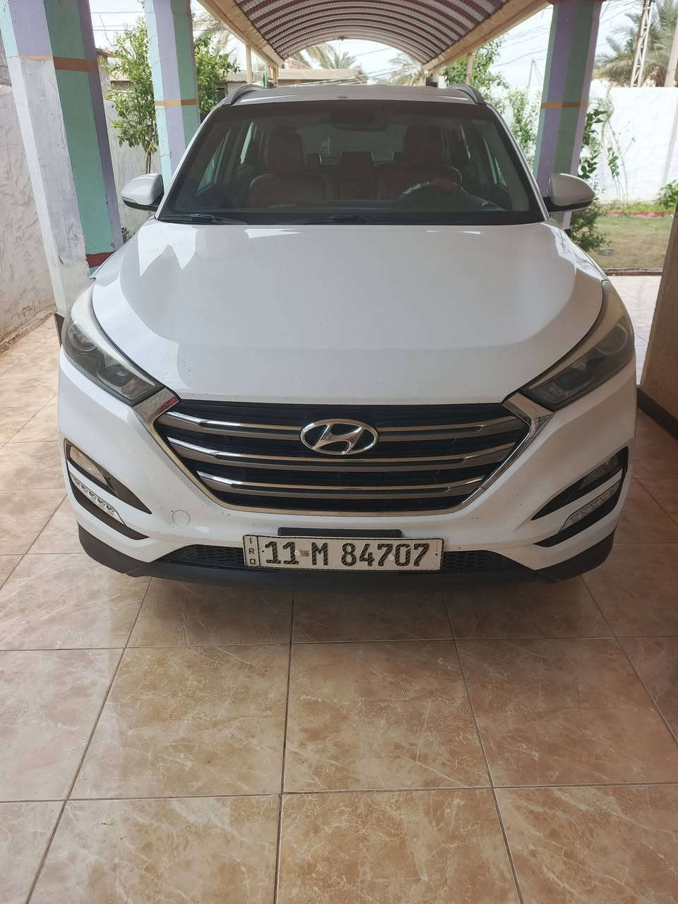 تواسان 17 خليجي نص فول ماشية 90 الف سياره نضيفة جدا بسعر مناسب 170 مكان ديالى رقم اله ***********
