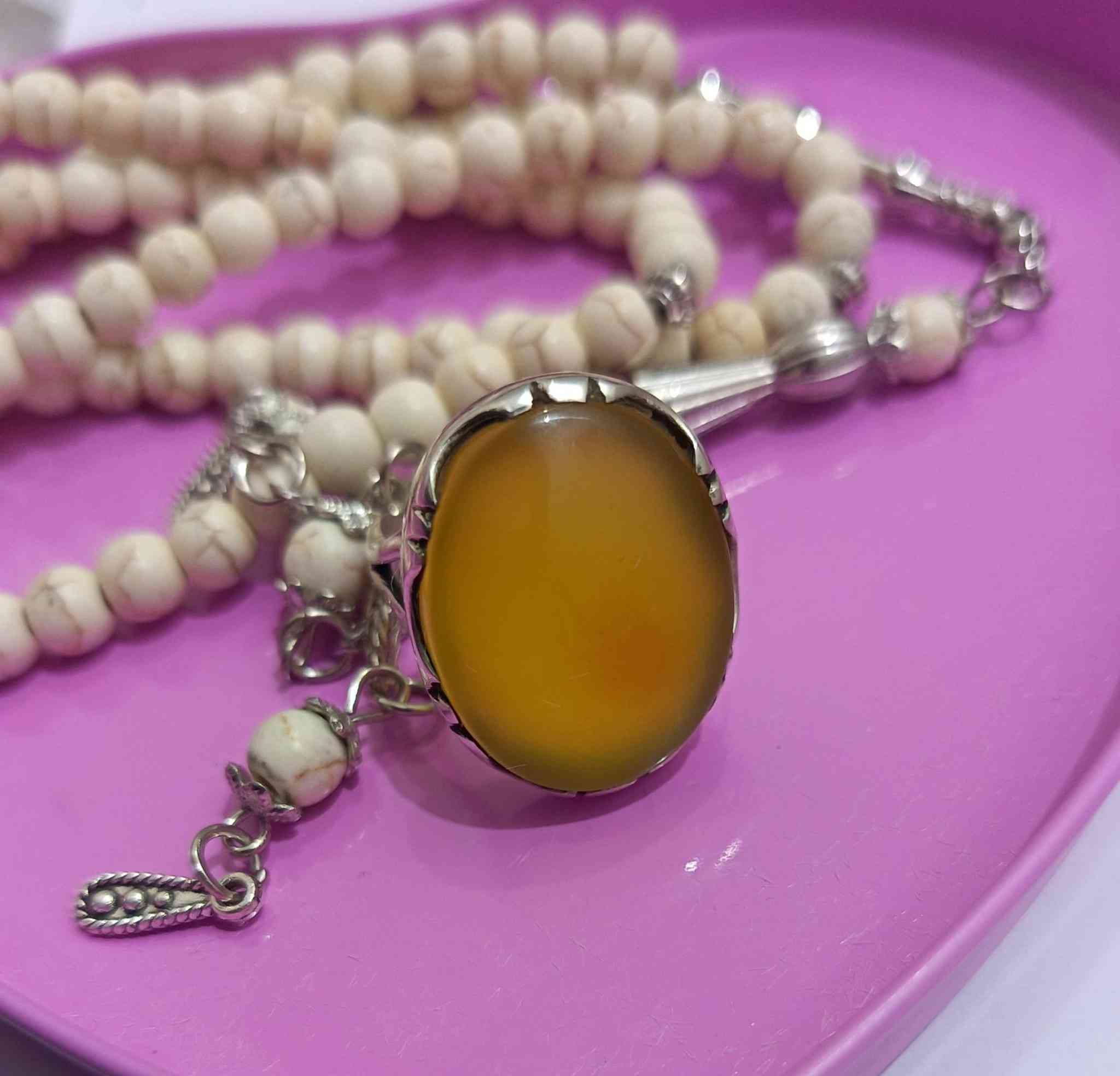 اللهم صل على محمد وآل محمد الطيبين الطاهرين تحفة من العقيق الاصفر اليماني (شرف الشمس)
صياغة يدوية ثقيلة
سعر الخاتم 75
للأستفسار *********** واتساب او مراسلتنا عالخاص
وإن شاء الله نكون في خدمتكم
