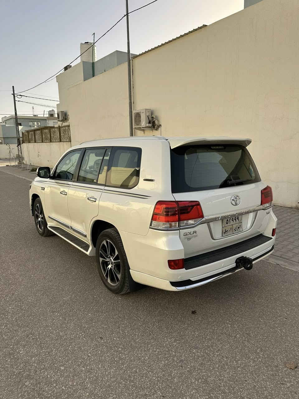 السلام عليكم
للبيع لاندكروز 2017 وايت اديشن 8 ايرباك فول 1/1

كشنات كهرباء وجلد ابلاد

كفالة عامة عدا شبر بارد بل جنطة

ماشية 150km

السعر 490

مكاني نجف

***********
