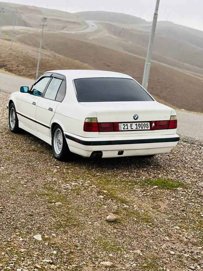 525دیجیتاڵ بیلاد گیرعادی 
مۆدیل 1990
چوارجام کارەبای ABS
تەبریت ساردوگەرم 
شاشە ئایپاد ئاوینە کارەبای 
قوفڵ مەرکەزی 
بیدەعمولیدراو 
سۆنەریم داناوە 
سەنەوی تازەیە 
گۆرینەوەیش دەکەم لەسەردڵ گردن
لەچەمچەماڵم 
ژم*********** شمشمل, السليمانية
