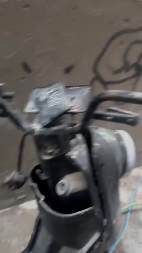 سلام عليكم دراجه أر تسعه لبيع دراجه موديل ٢٠٢٥ دراجه بيها نقص بطاريات ٥ وجوزه
عنوان حي جهاد ضباط رقم ***********
سعر ١٢٥
