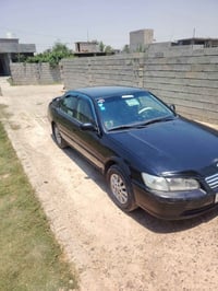 كامري ٢٠٠٠ • وارد امريكي • رقم بغداد
