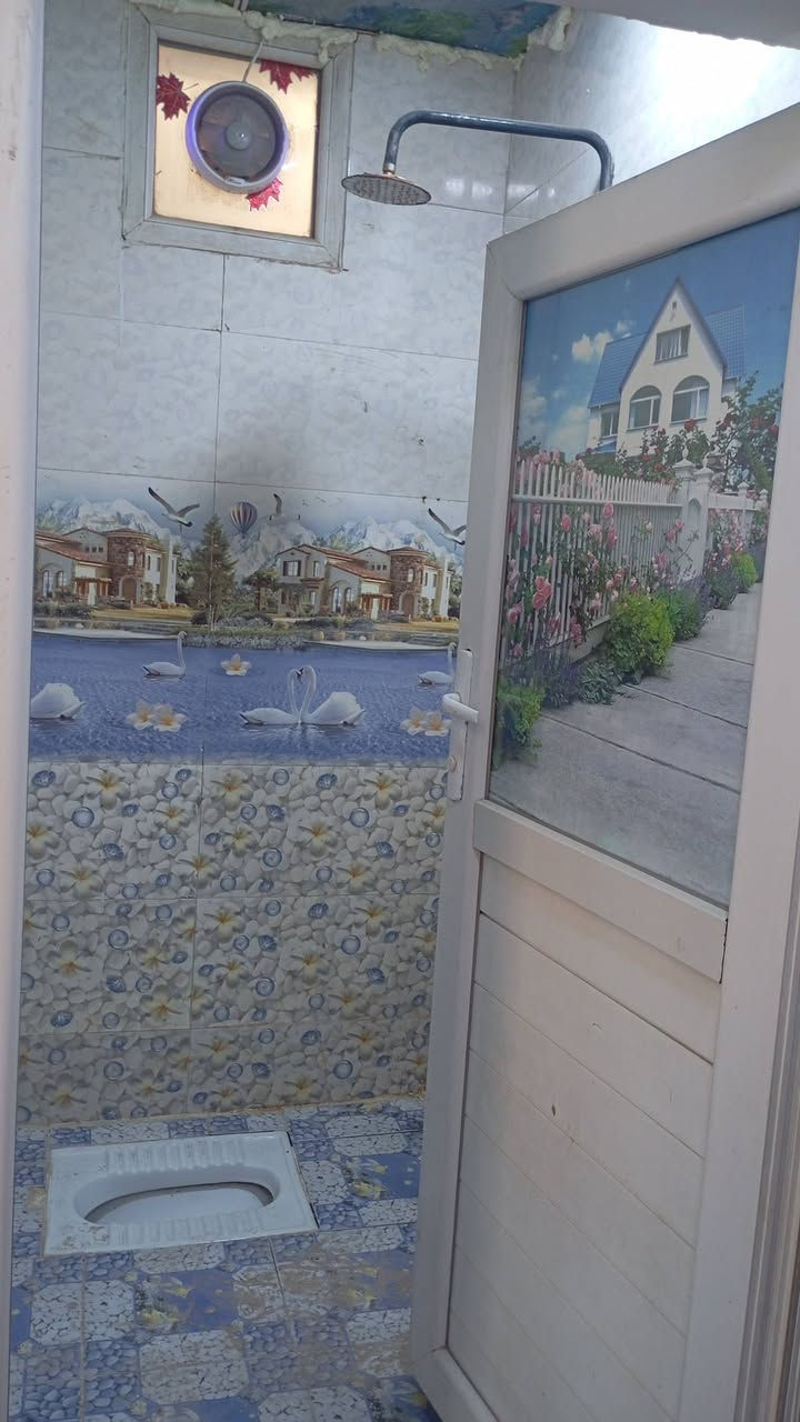 دار للبيع مساحة 50متر بناء جديد طابوق نهروان صب كونكريت مركزي سيراميك بورسلين كرانيت سقوف ثانويه خدمات كامله مدارس حكوميه منطقه راقيه زراعي مقابل قريه الغدير شارع المؤسسه السعر 22مع المجال استفسار ***********
