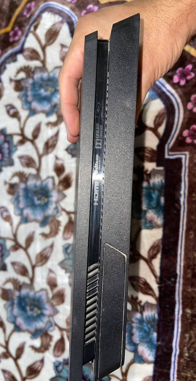 بلي4 سلم  1تيرا   اون لاين اخر تحديث مع جويستك وملحقاتة
جوستك اصلي 

مع 4العاب مثل ماموضح بالصورة 

مع UPS 

الجهاز نظيف كلش ولوك ستيكر مامفتوح ومستخدم قليل كلش 

السعر : 310الف ومنختلف ع سعر ان شاء الله

المكان : نجف/كوفة 

الهاتف :‭***********‬

#اخوان-مكلف بالنشر اني

واتساب:***********
