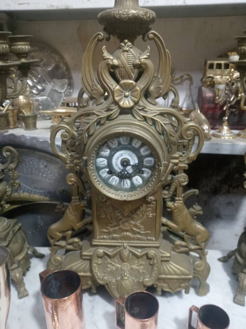 قطعة فنية من البرونز ساعة انجليزية انتيك نادرة جدا 
قلنا اذا شفت وحدة ختها من قبل


**إذا كنت صاحب هذا الإعلان وتريد حذفه لأي سبب، رجاءا أرسل رسالة إلى الدعم الفني**